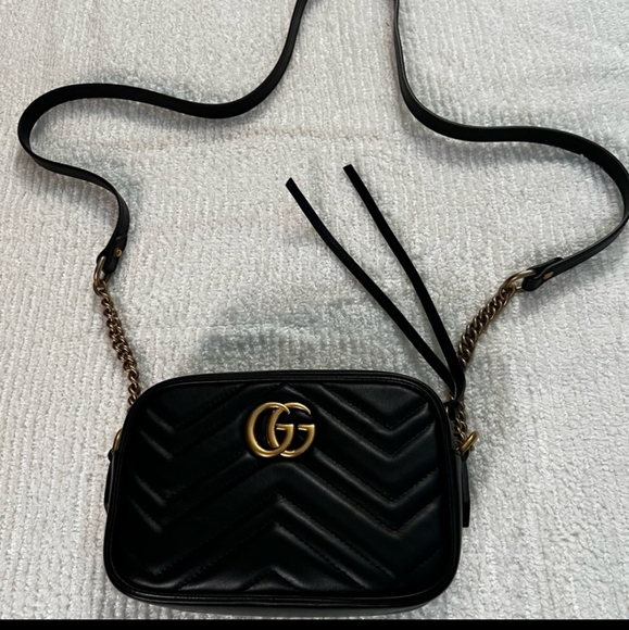 AUTHENTIC GUCCI GG MARMONT MATELASSÈ MINI CROSSBODY BAG - Picture 3 of 7